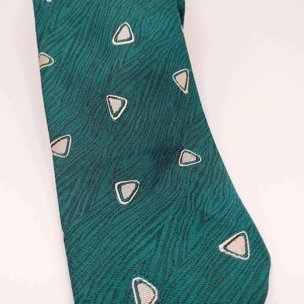 Envoy Retro Vintage Green Off White Triangle Pattern Necktie Tie 56x3